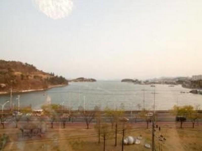 B&Beach Tourist Hotel Yeosu Zewnętrze zdjęcie